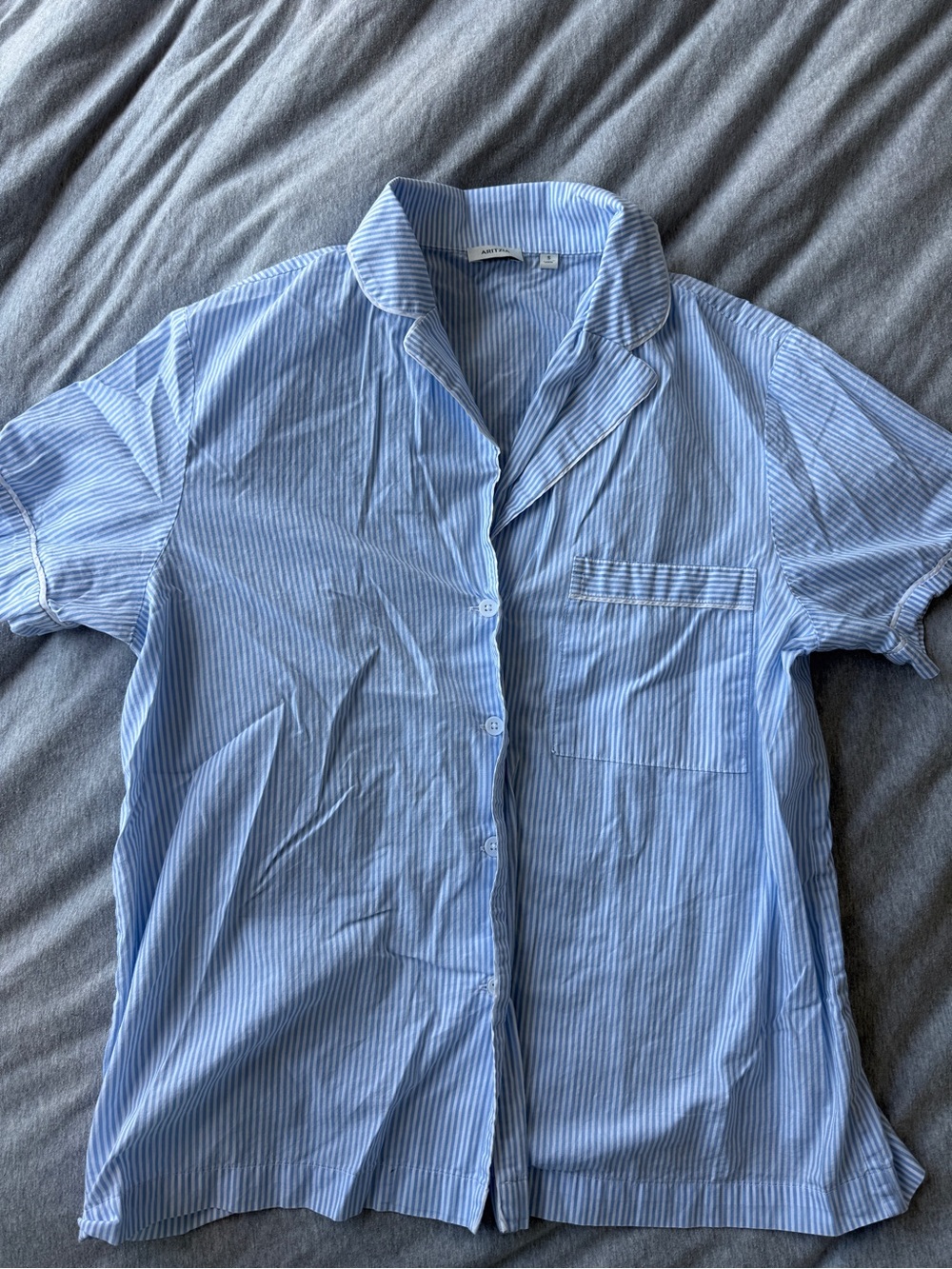 Aritzia Light Blue & White Striped Short-Sleeve Button-Up Shirt